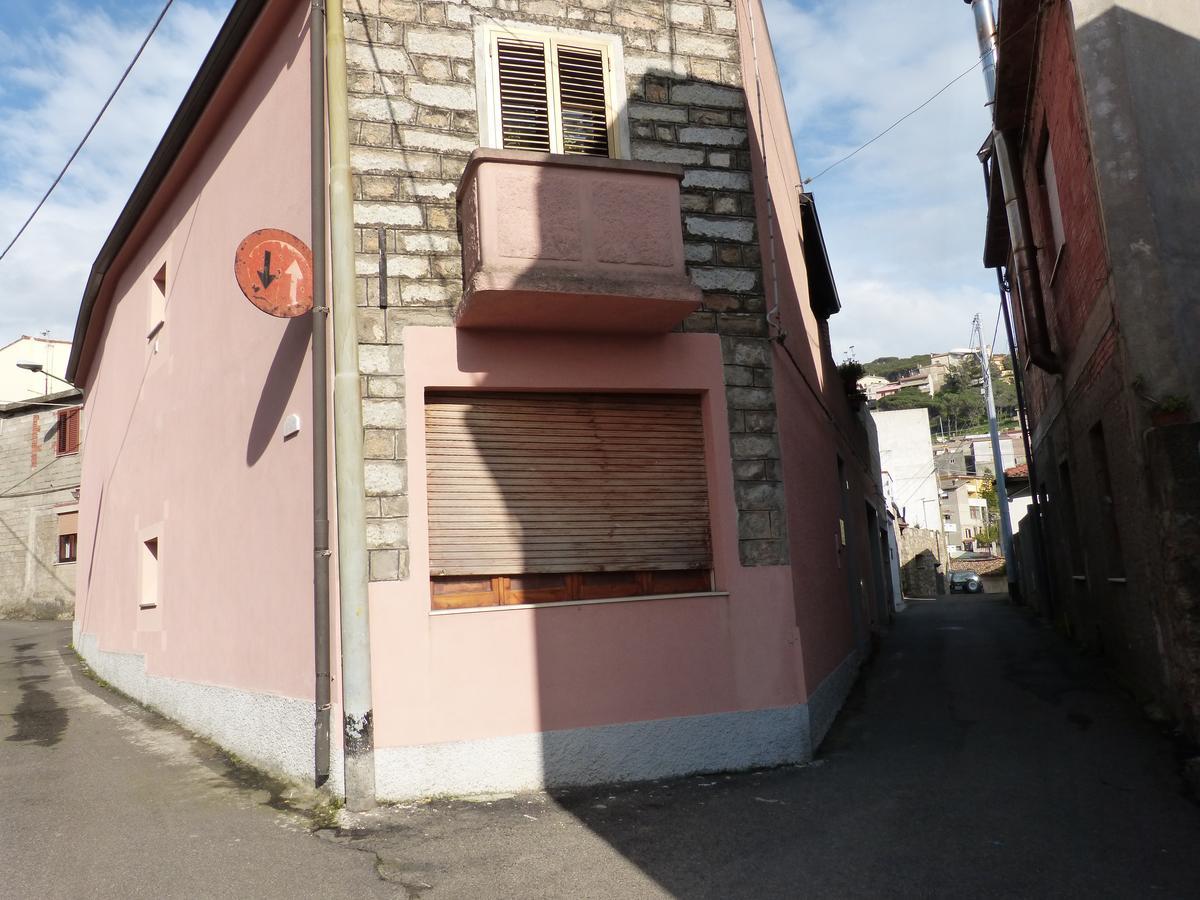 Bed and Breakfast Il Pozzo Dei Desideri Арбус Экстерьер фото