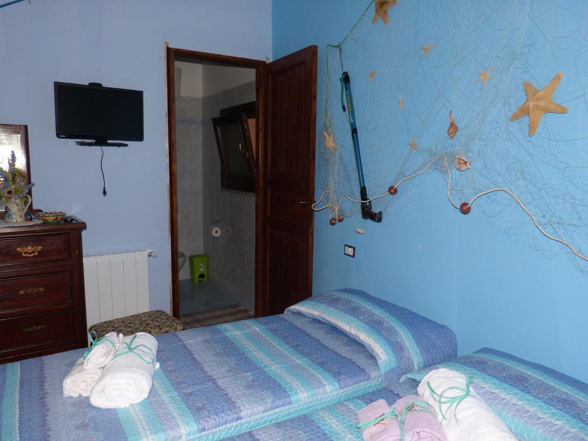 Bed and Breakfast Il Pozzo Dei Desideri Арбус Экстерьер фото