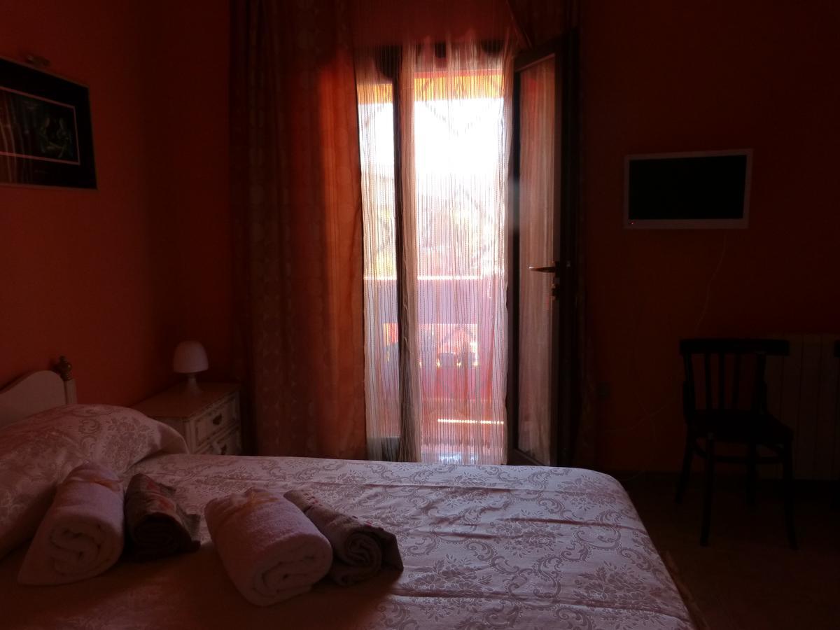 Bed and Breakfast Il Pozzo Dei Desideri Арбус Экстерьер фото