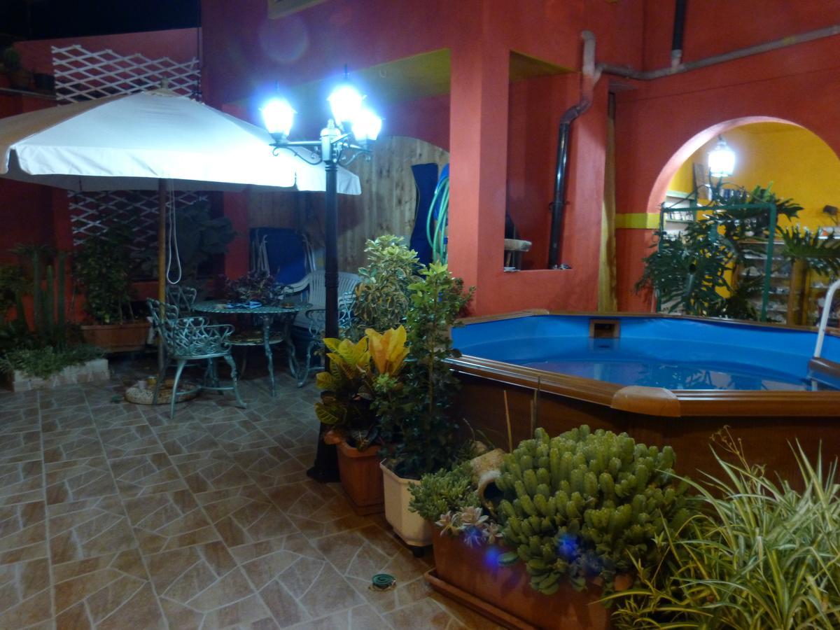 Bed and Breakfast Il Pozzo Dei Desideri Арбус Экстерьер фото
